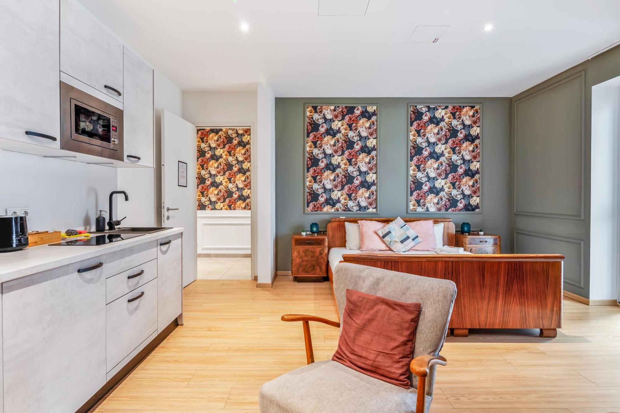 Stylish Flower Power Studio - Close To City Center & Public Transport - Ac & Wifi Vienna Exterior photo